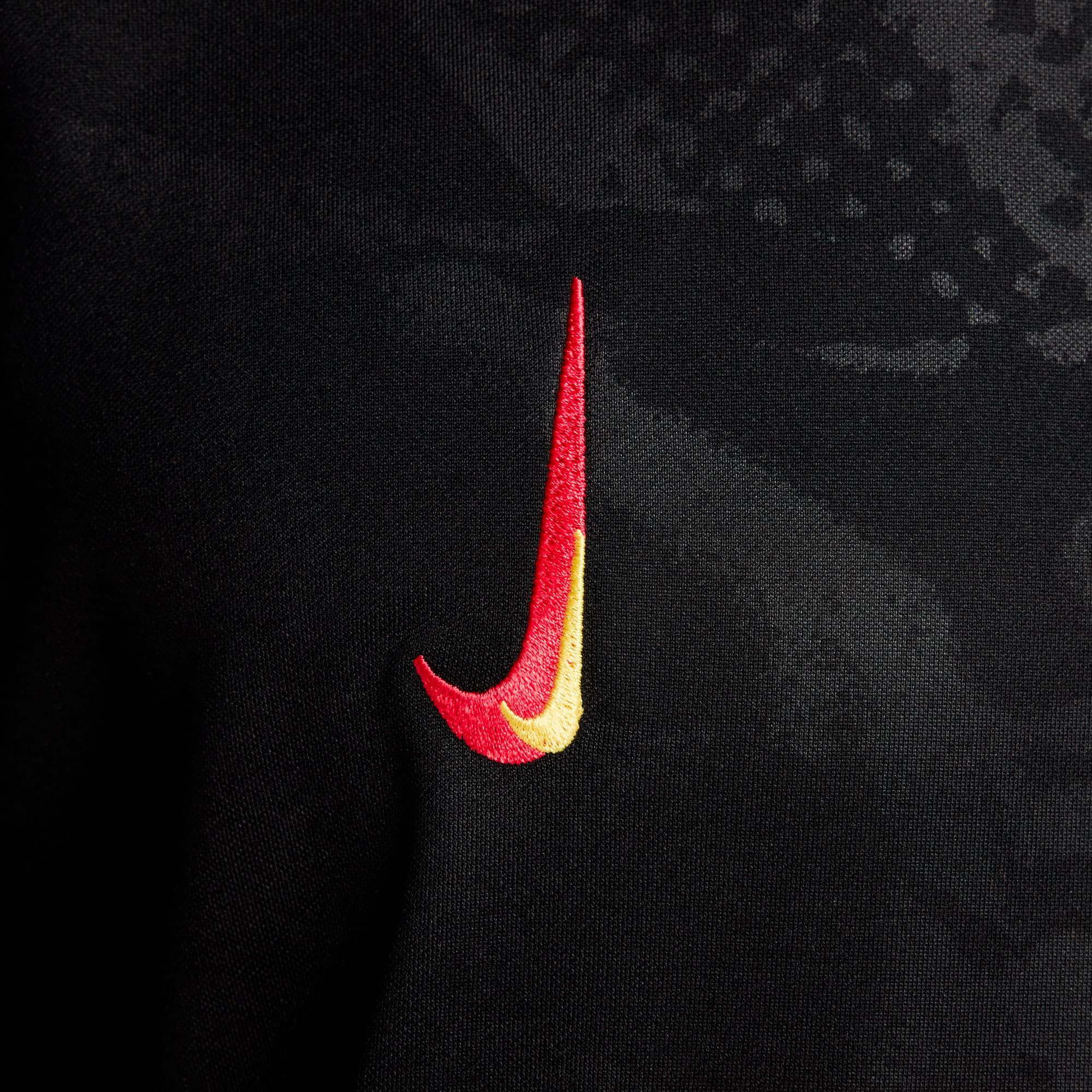 Liverpool Nike 2024/25 Third Academy Pro Pre-Match Top - Black